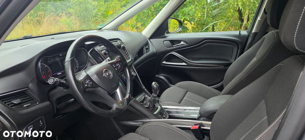 Opel Zafira 2.0 D (CDTI ecoFLEX) Start/Stop Active - 8