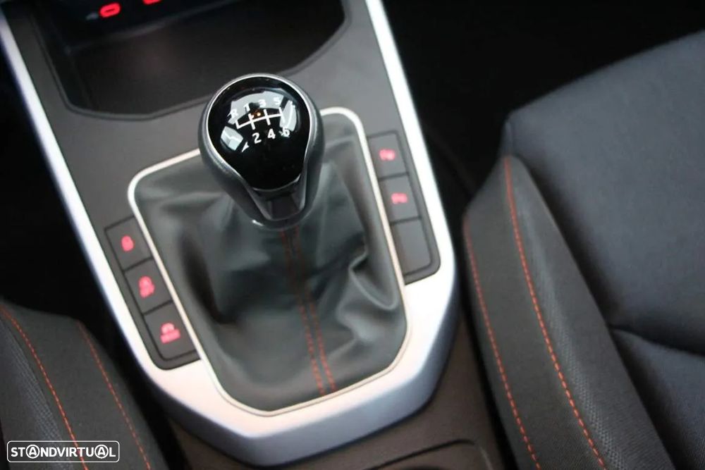 SEAT Arona 1.0 TSI FR - 10