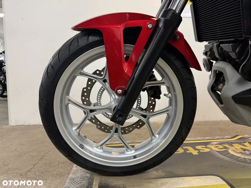 Honda NC - 18