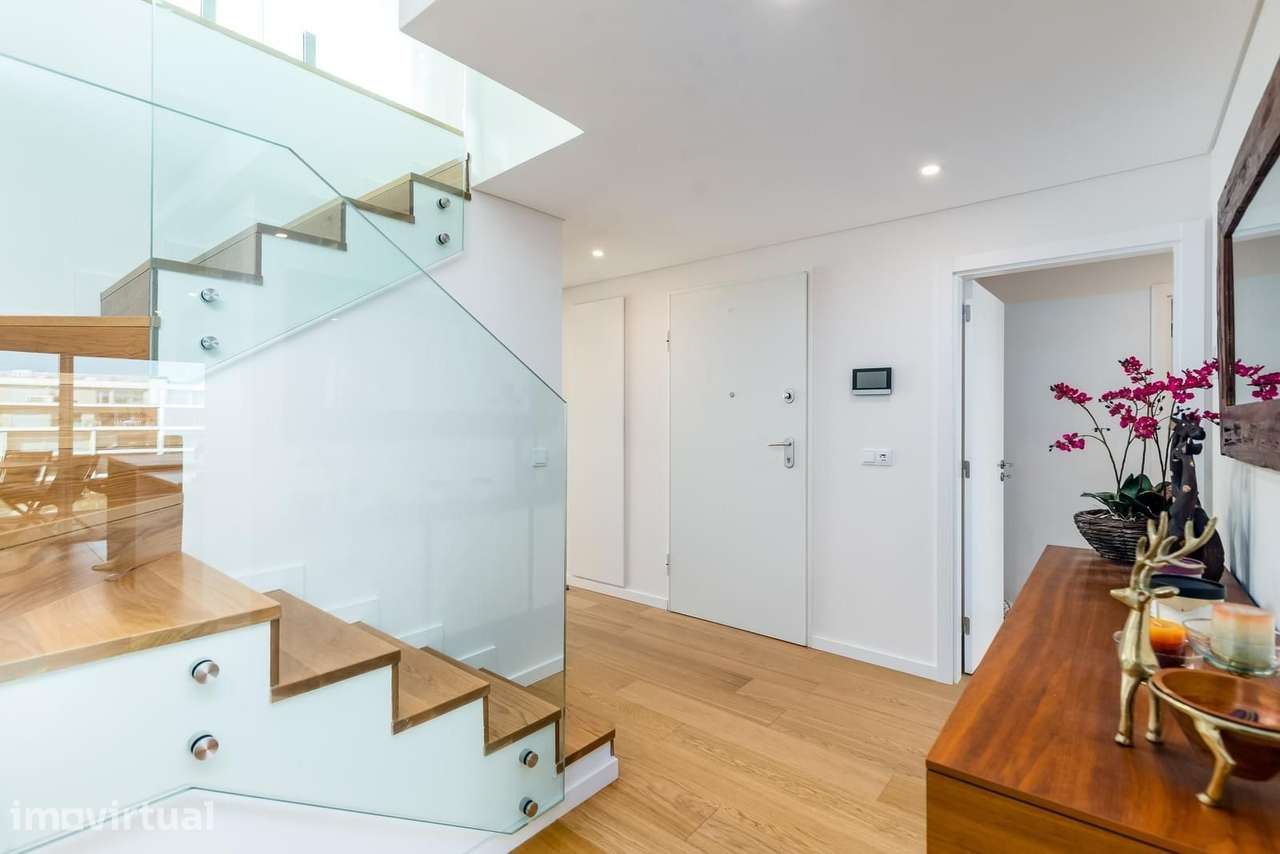 Duplex T4 com piscina, Alcochete - Grande imagem: 2/60