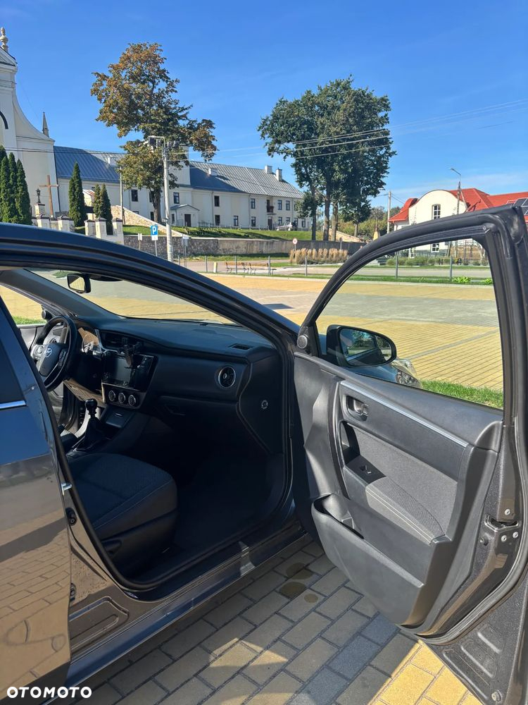 Toyota Corolla 1.6 Classic Plus - 10