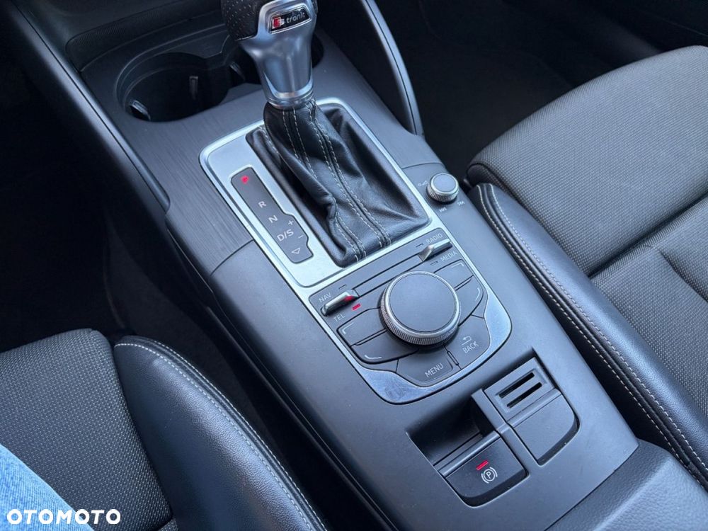 Audi A3 Sportback 2.0 TDI S tronic Ambiente - 23
