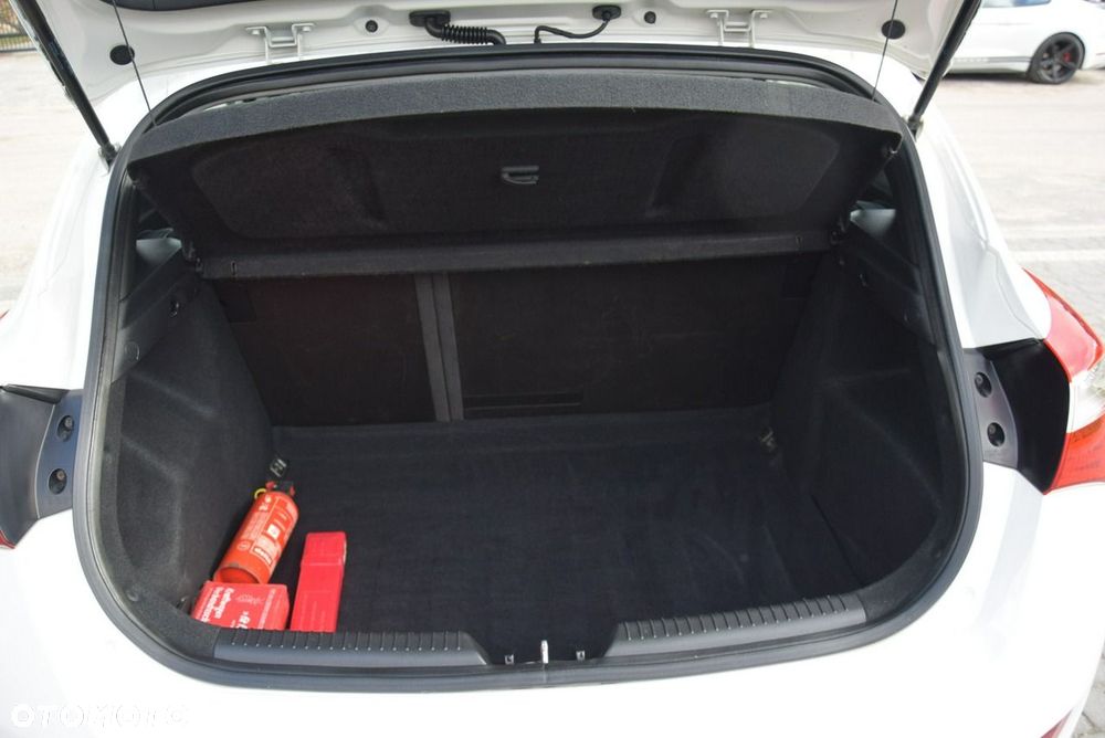 Hyundai i30 1.4 Classic + - 21