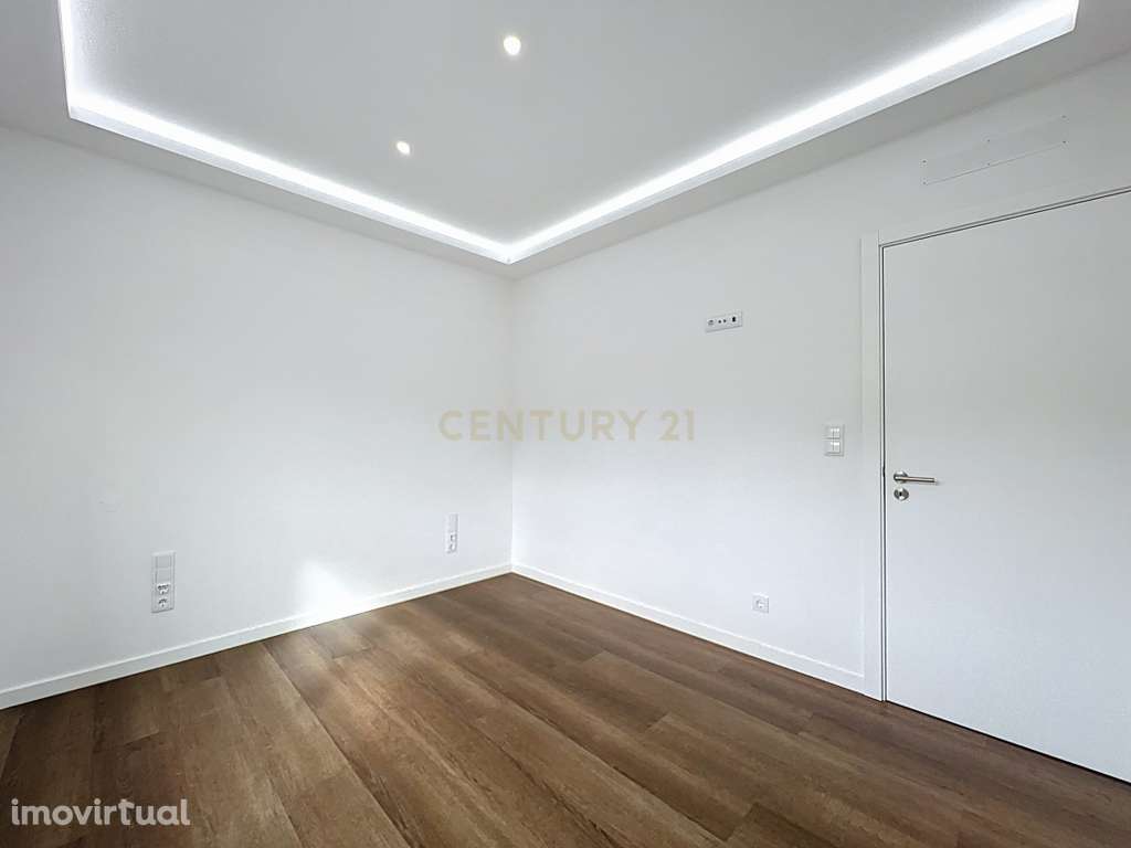 Moradia Nova T3 com 1.334m² de Terreno | Rabo Peixe | Ribeira Grande - Grande imagem: 4/34