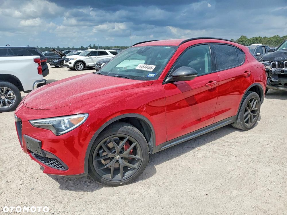 Alfa Romeo Stelvio - 2
