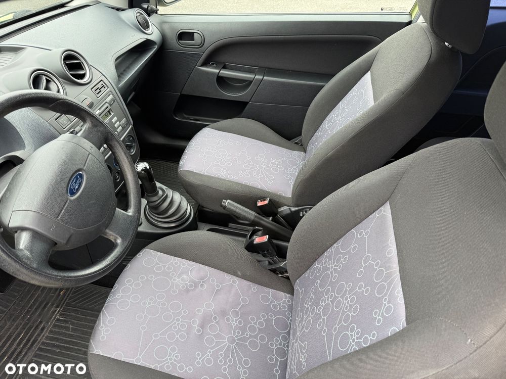 Ford Fiesta 1.3 - 11