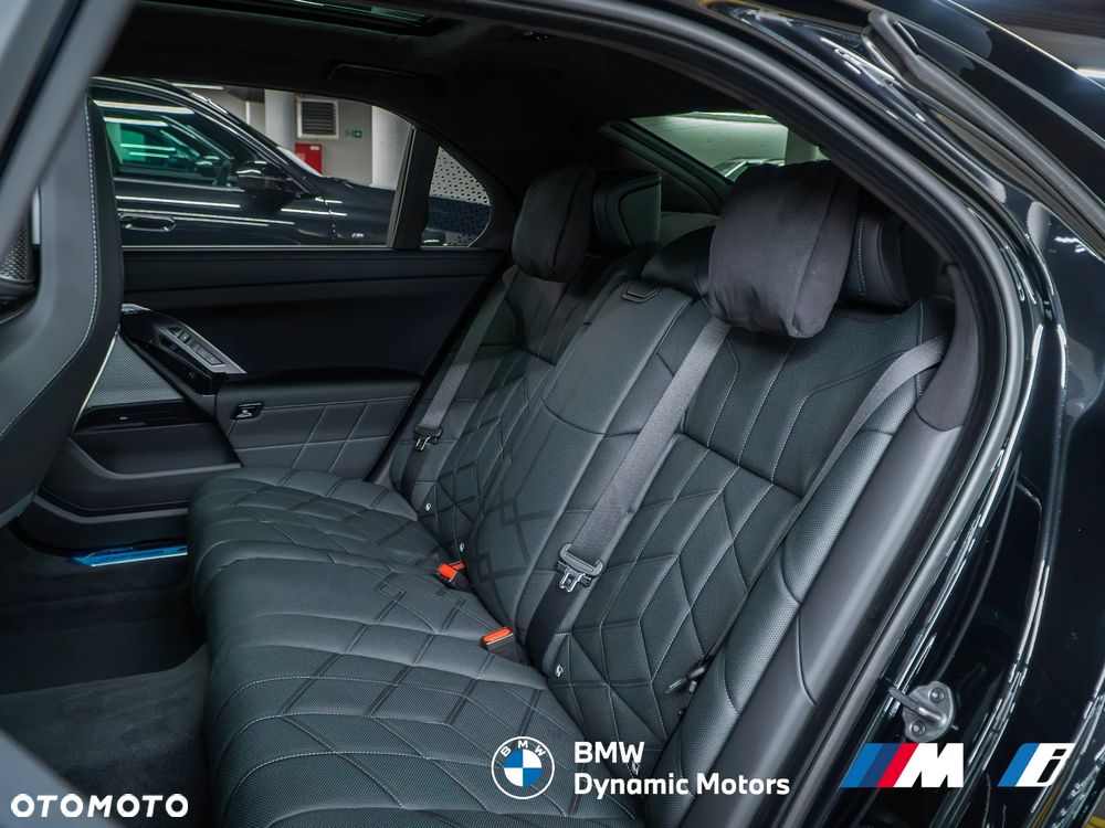 BMW Seria 7 740d xDrive - 23