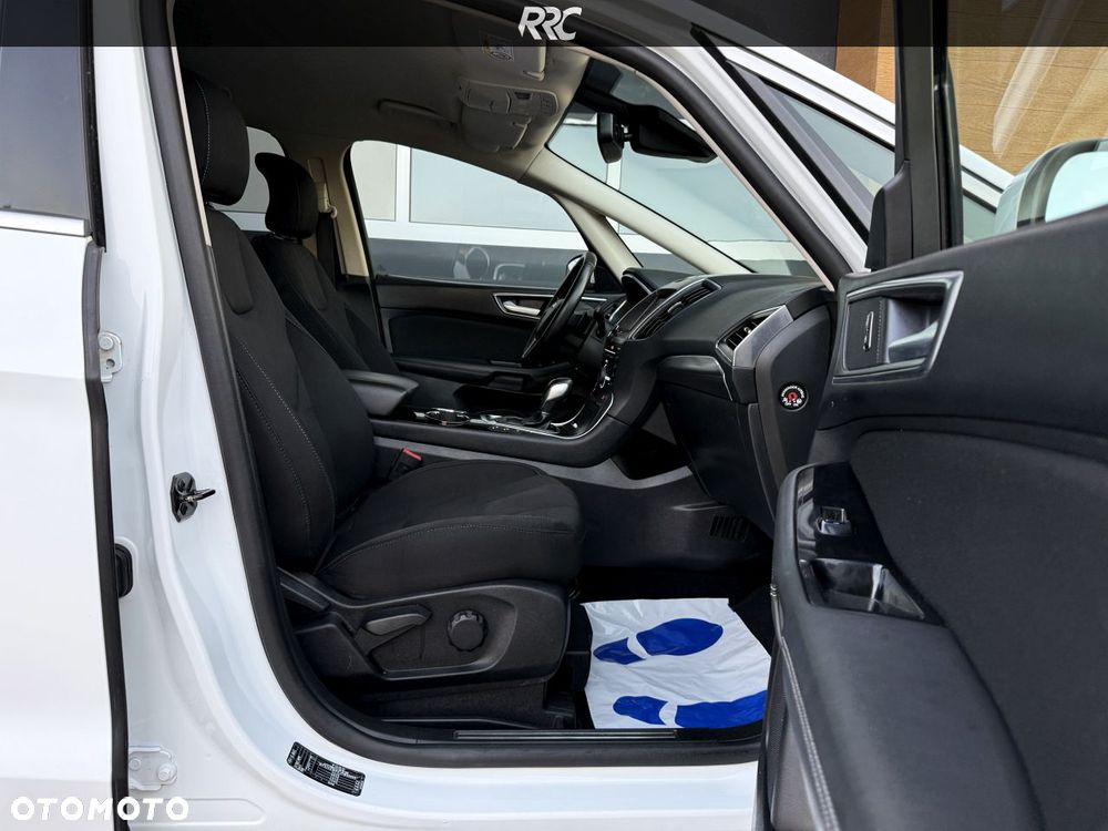 Ford S-Max 2.0 TDCi Titanium PowerShift - 24