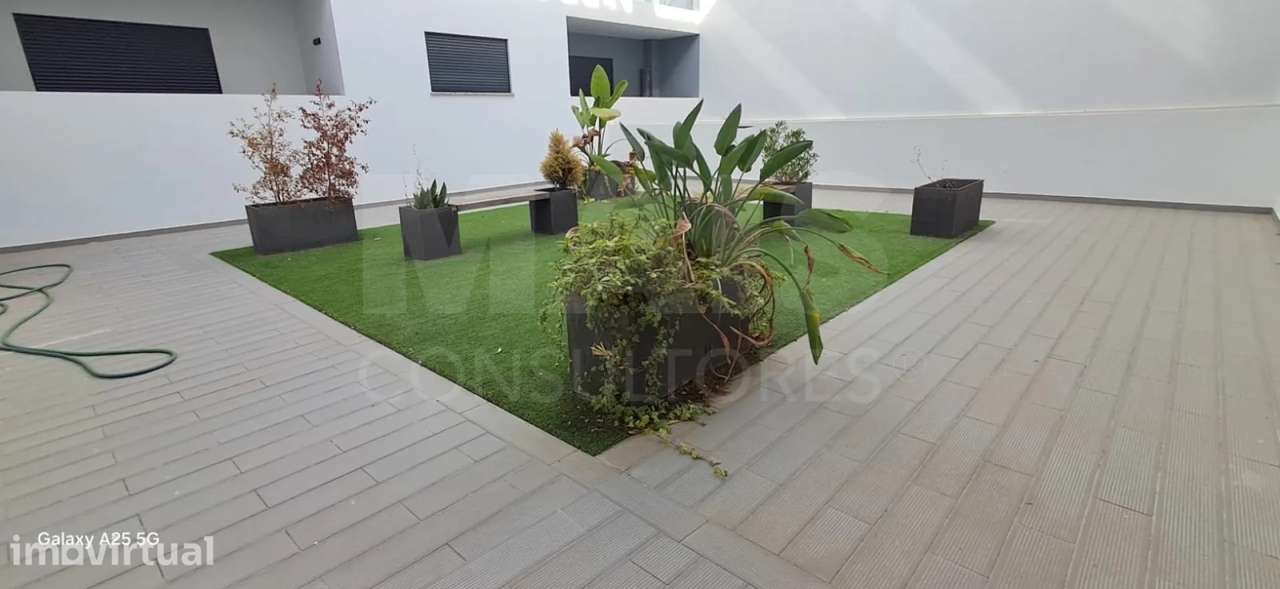 Apartamento T2 em Olhão, sem mobília - Grande imagem: 2/19