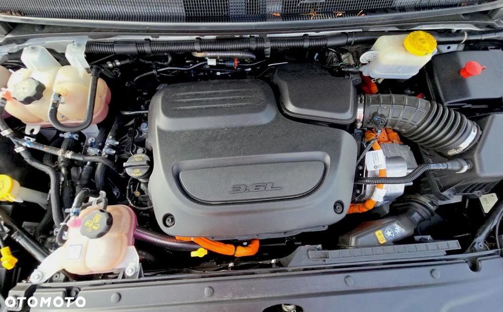 Chrysler Pacifica - 6