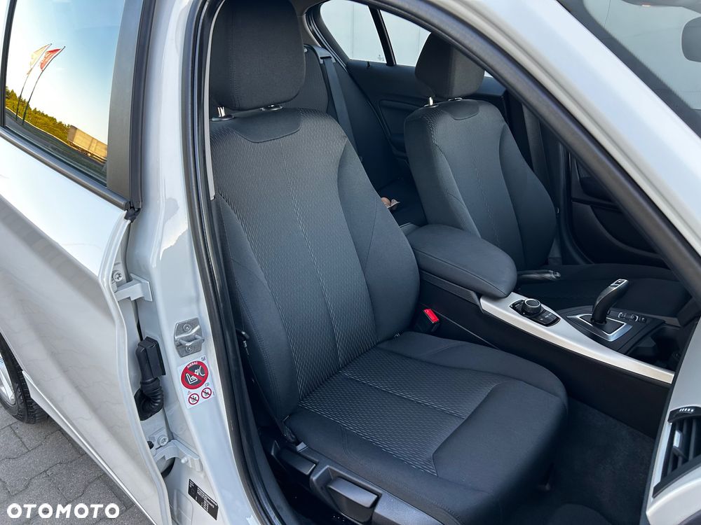 BMW Seria 1 - 36