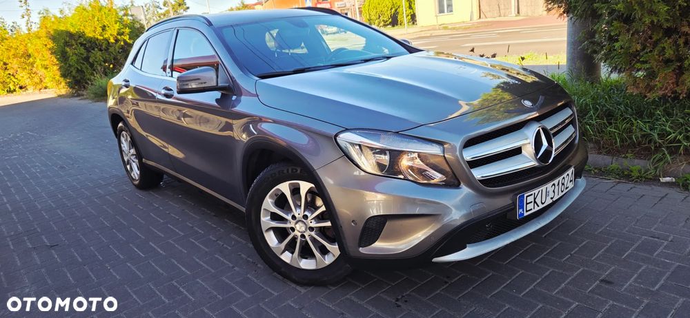 Mercedes-Benz GLA - 20