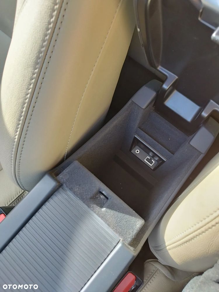 Volvo XC 60 T5 Drive-E R-Design Momentum - 34