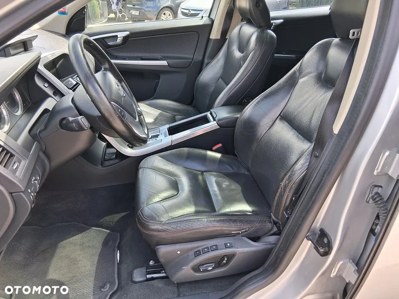 Volvo XC 60 D5 AWD Summum - 10