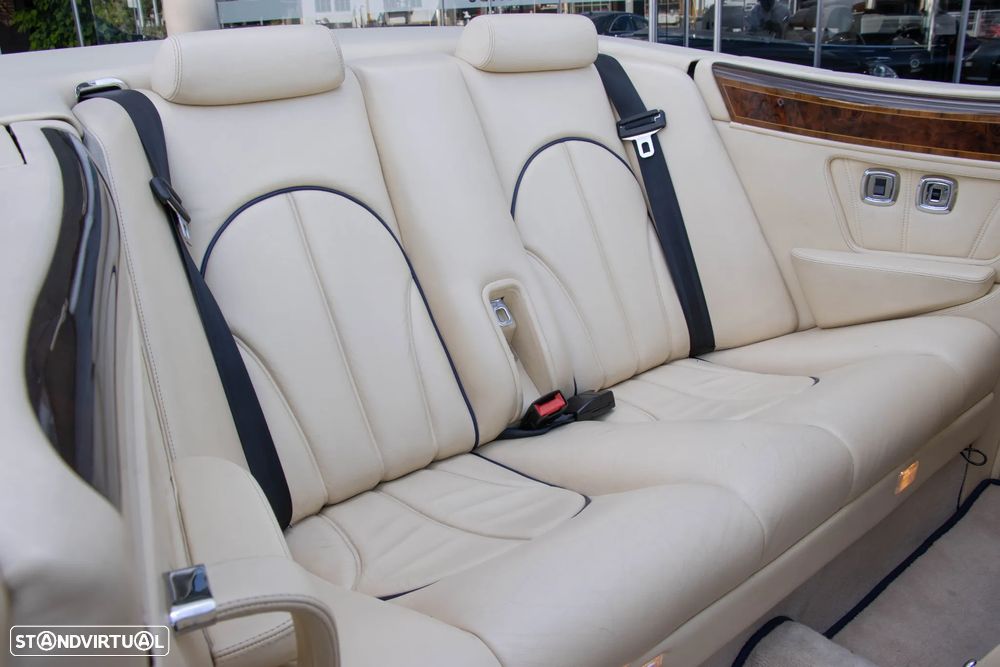Rolls Royce Corniche Standard - 43