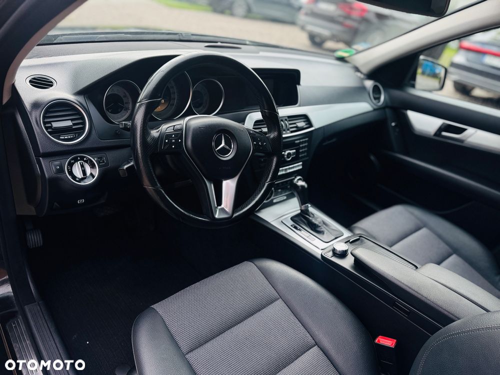 Mercedes-Benz Klasa C 180 Kompressor Automatik Avantgarde - 21