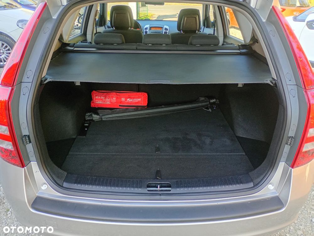 Kia Ceed - 30