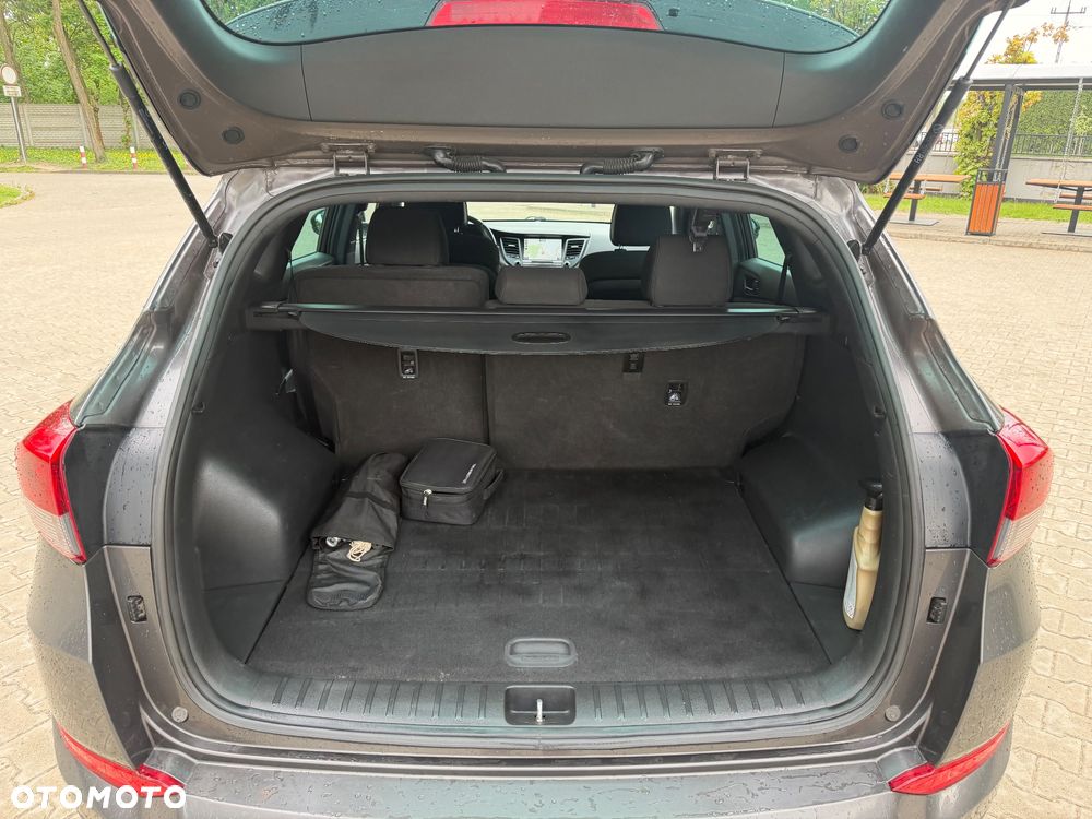 Hyundai Tucson 1.6 GDI BlueDrive GO 2WD - 10