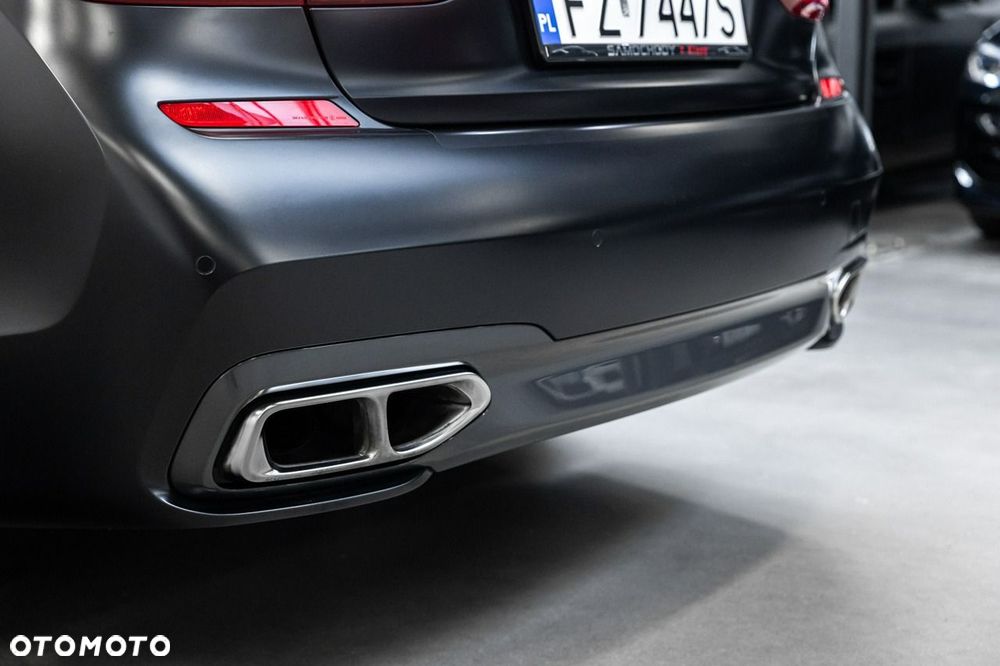 BMW Seria 7 M760Li xDrive - 19