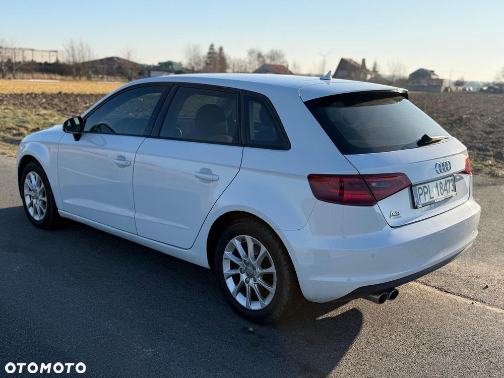 Audi A3 Sportback 2.0 TDI S tronic Ambiente - 10