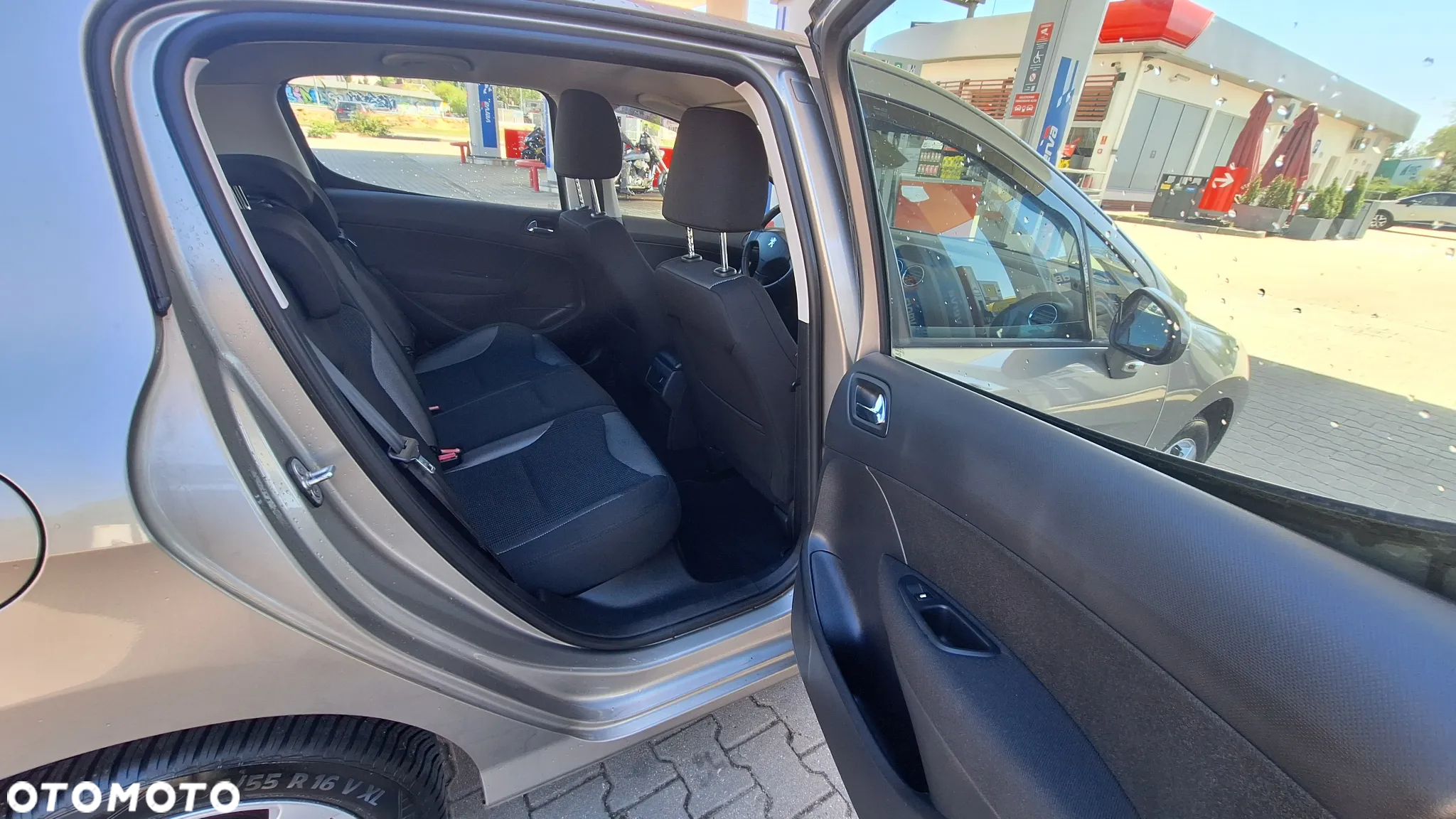 Peugeot 308 HDi FAP 110 EGS6 Platinum - 14