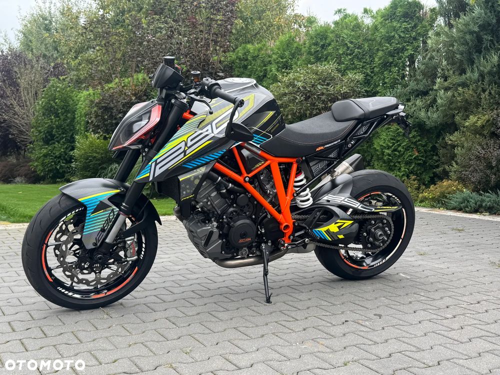 KTM Super Duke - 12