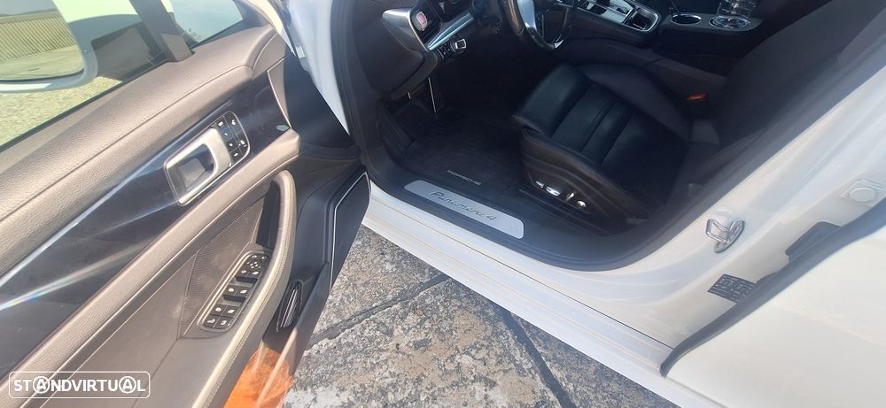 Porsche Panamera Sport Turismo - 3