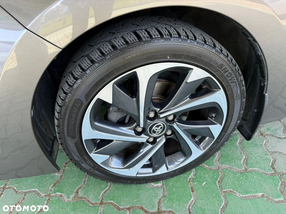 Toyota Corolla 1.6 50th Anniversary MS - 8