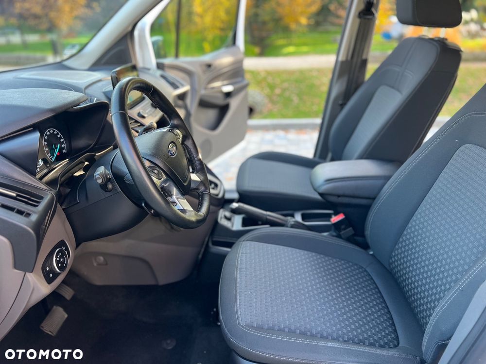 Ford Tourneo Connect Grand - 21