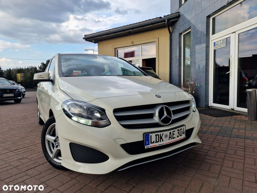 Mercedes-Benz Klasa B 180 Edition - 12