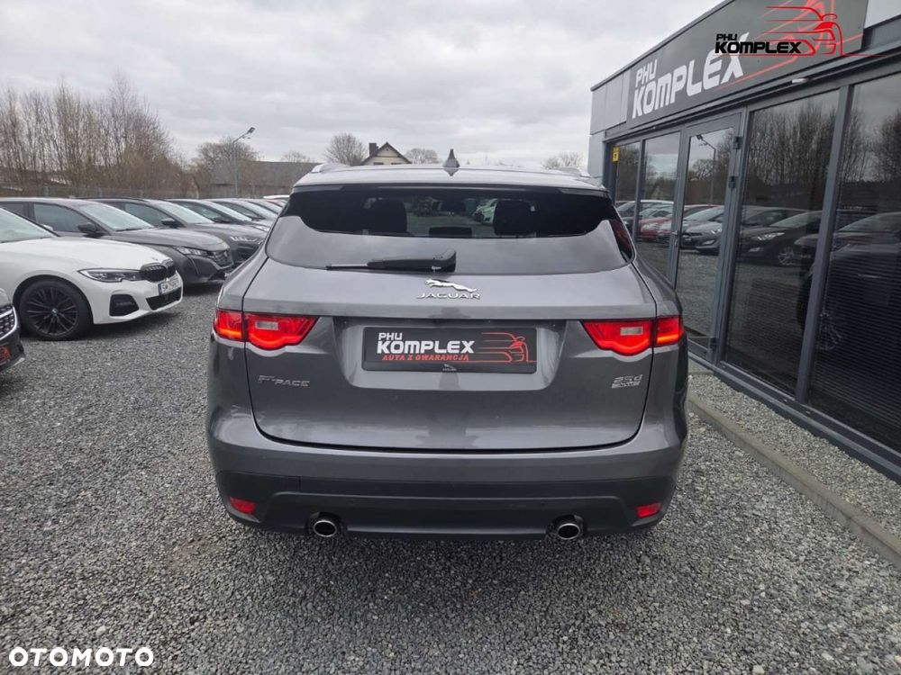 Jaguar F-Pace - 6