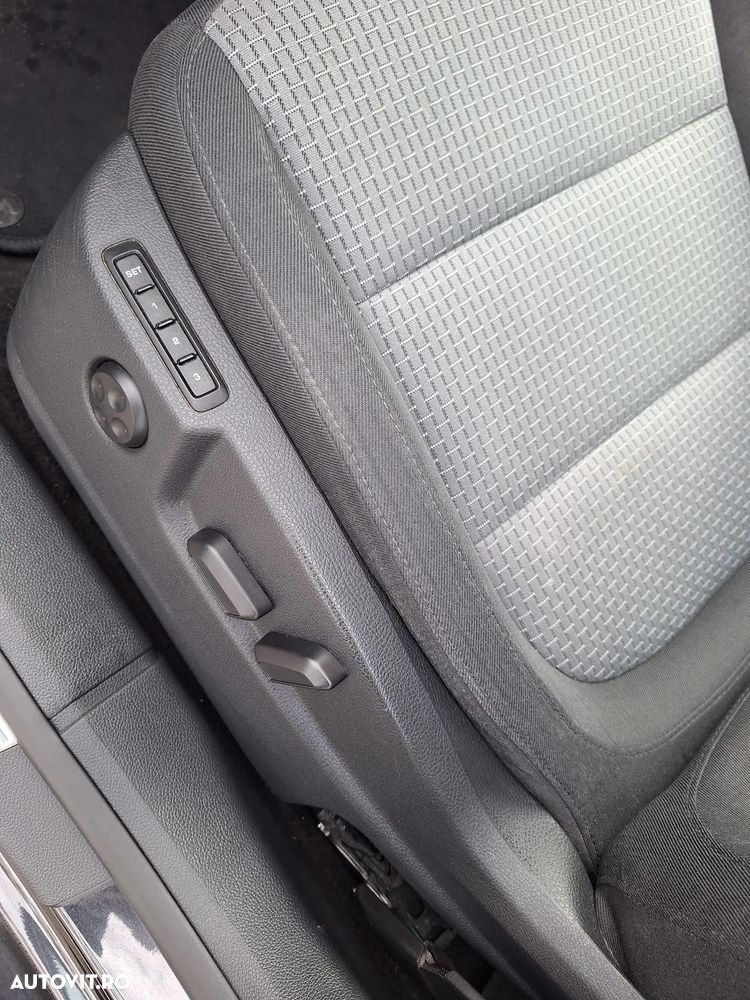 Skoda Superb 2.0 TDI DSG Ambition - 13