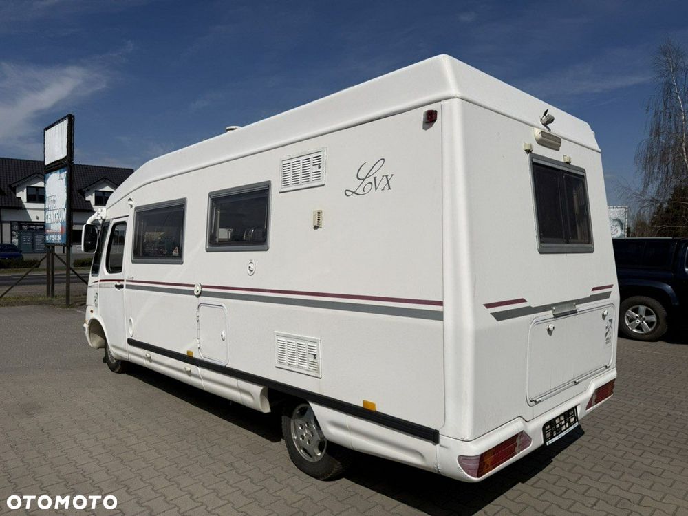 Mercedes-Benz Sprinter - 5