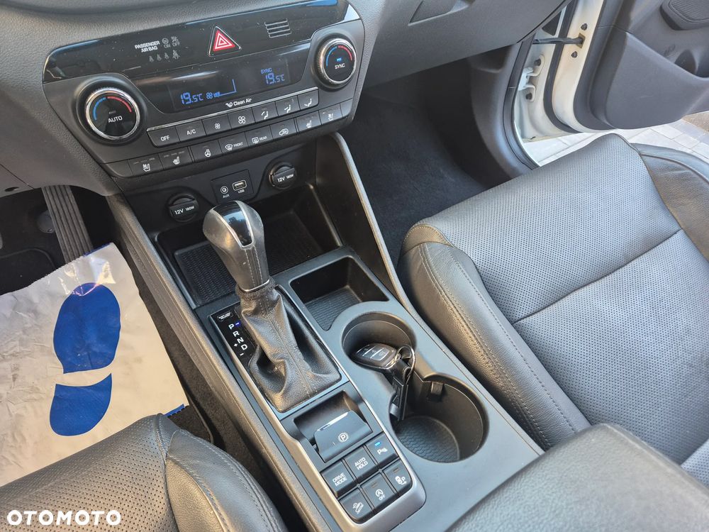 Hyundai Tucson blue 1.7 CRDi 2WD DCT Premium - 21