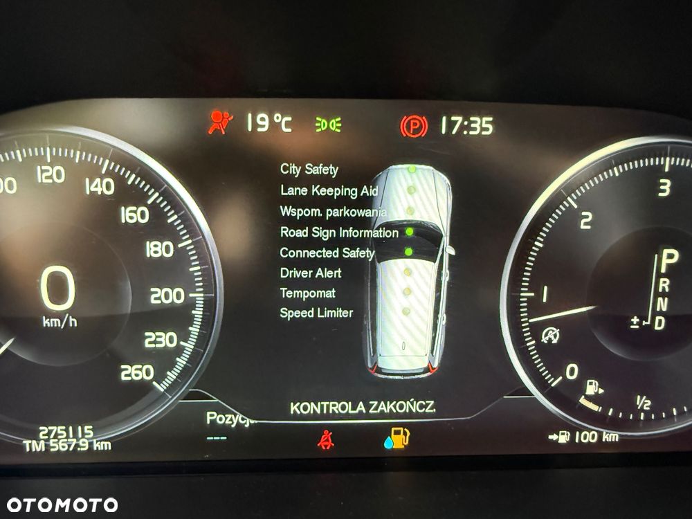 Volvo V60 D4 R-Design - 24