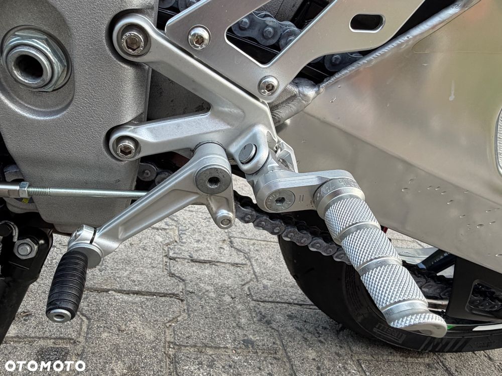 Aprilia Tuono - 18