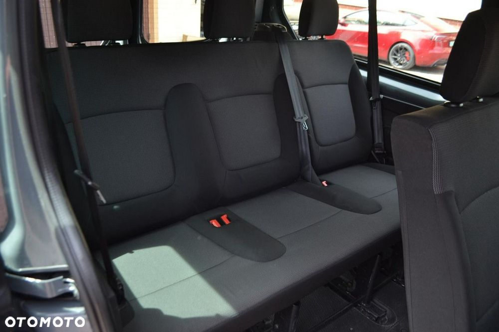Renault Trafic - 26