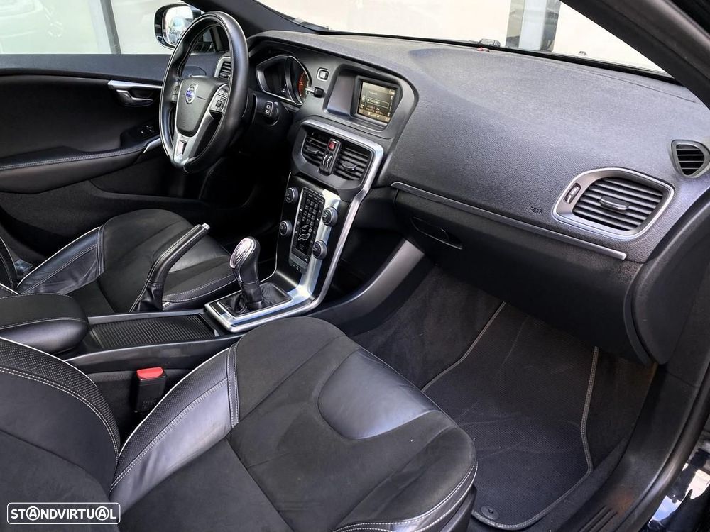 Volvo V40 1.6 D2 R-Design Momentum - 10