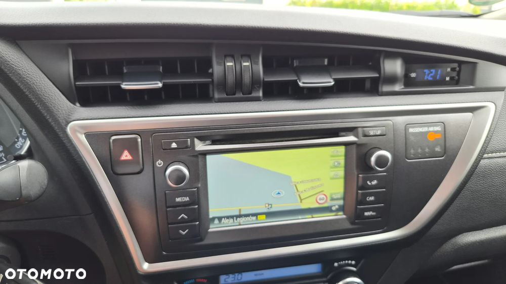 Toyota Auris 1.6 Valvematic Edition - 11