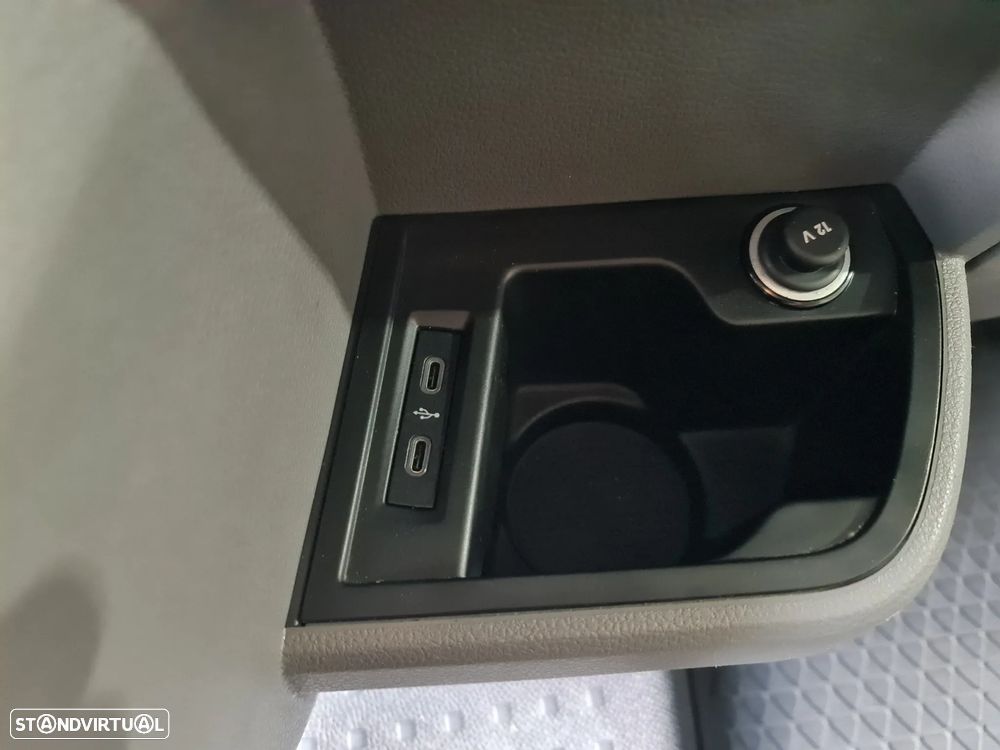 VW Transporter Caravelle T6.1 DSG Longa Highline - 33