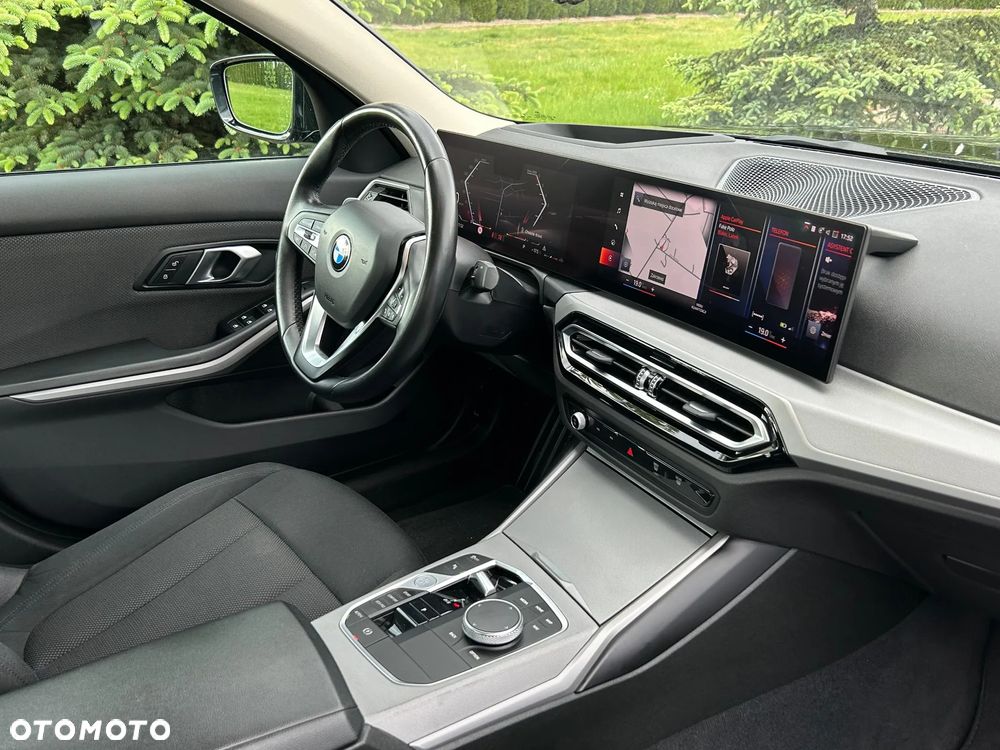 BMW Seria 3 - 36