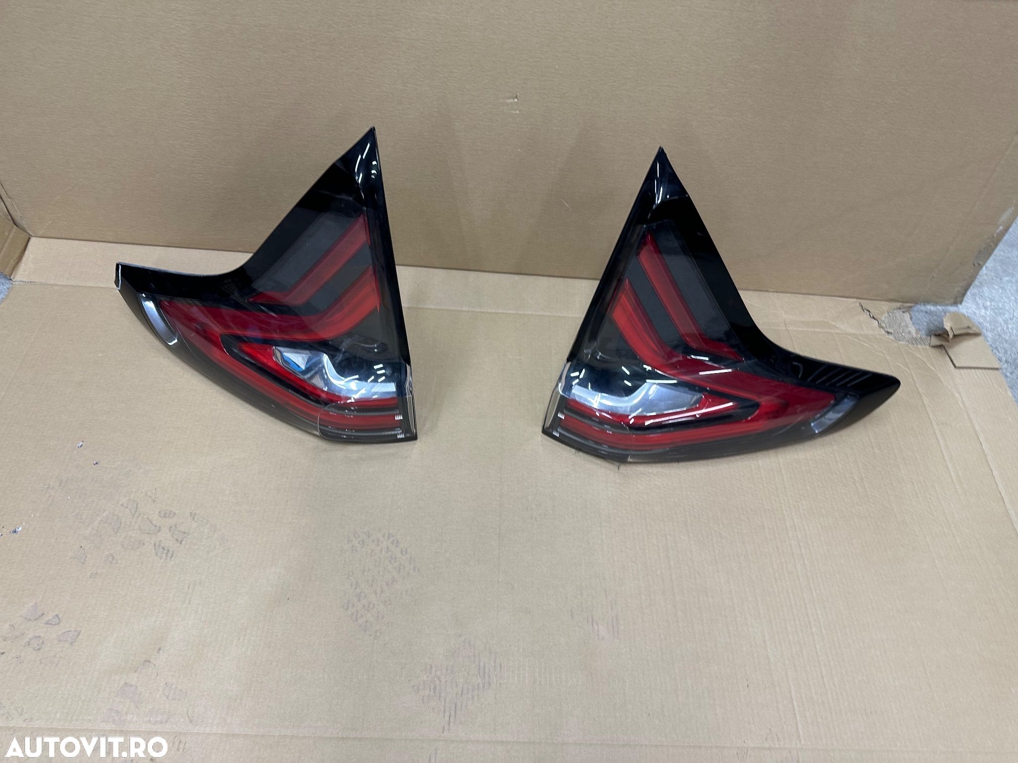 Stop spate stanga RENAULT ESPACE an 2015-2022 cu defect - 1