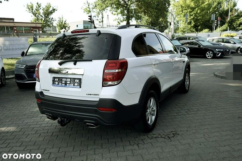 Chevrolet Captiva 2.2 2WD LS - 7