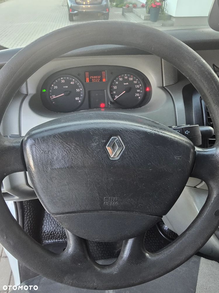 Renault Trafic - 10