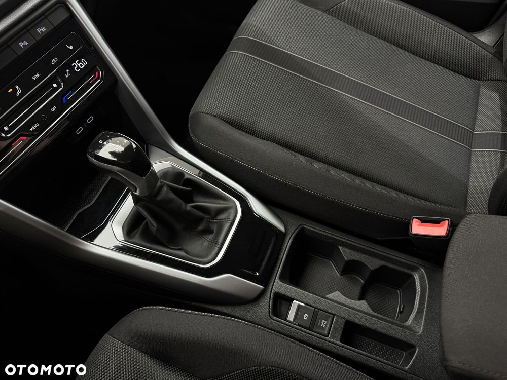 Volkswagen T-Roc 1.5 TSI Life DSG - 24