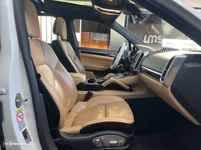 Porsche Cayenne Platinum Edition - 11