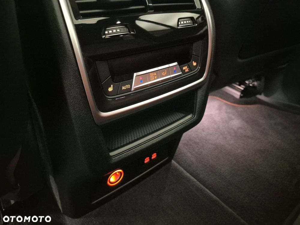 BMW X5 xDrive30d mHEV sport - 25