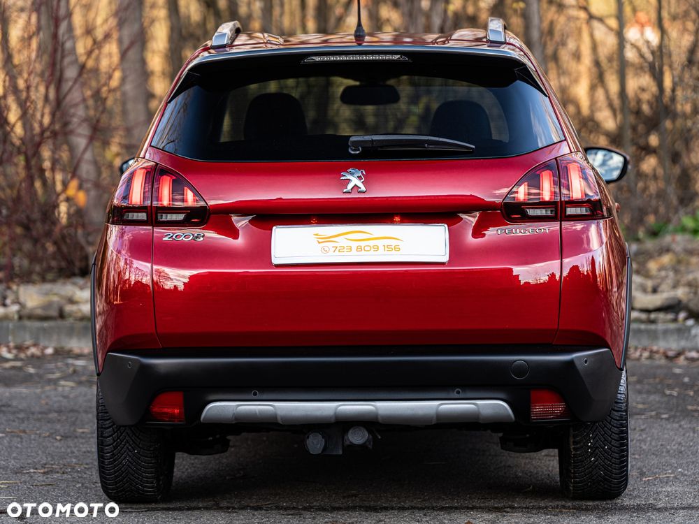 Peugeot 2008 1.6 BlueHDi Allure S&S - 16