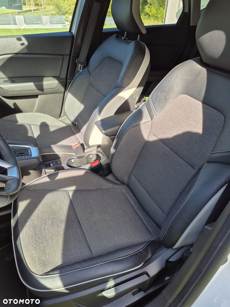 Renault Captur - 36