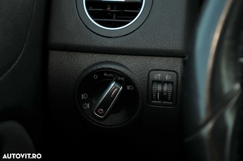 Volkswagen Golf Plus 1.6 TDI DPF DSG MATCH - 19
